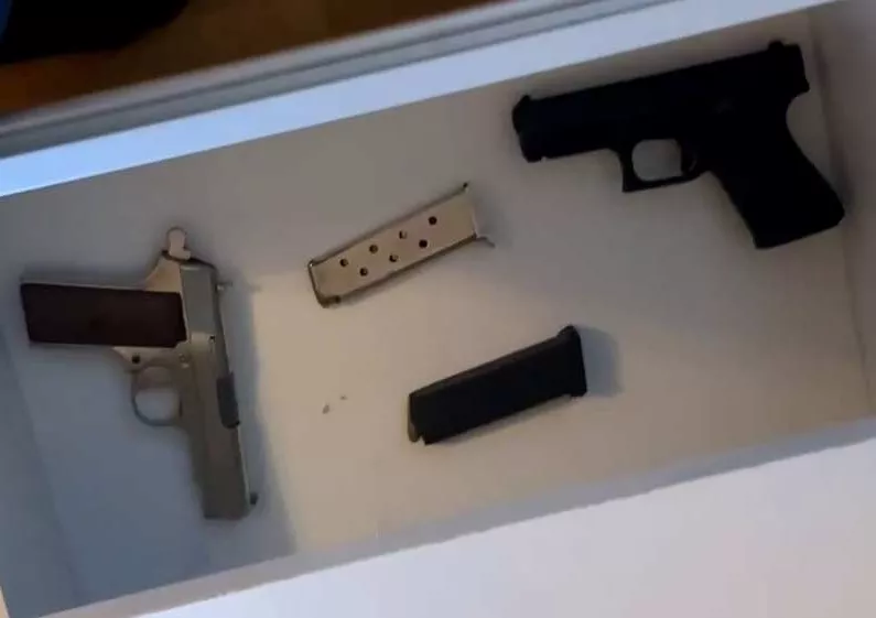 Grovt vapenbrott Örebro: Tonåringar åtalas
